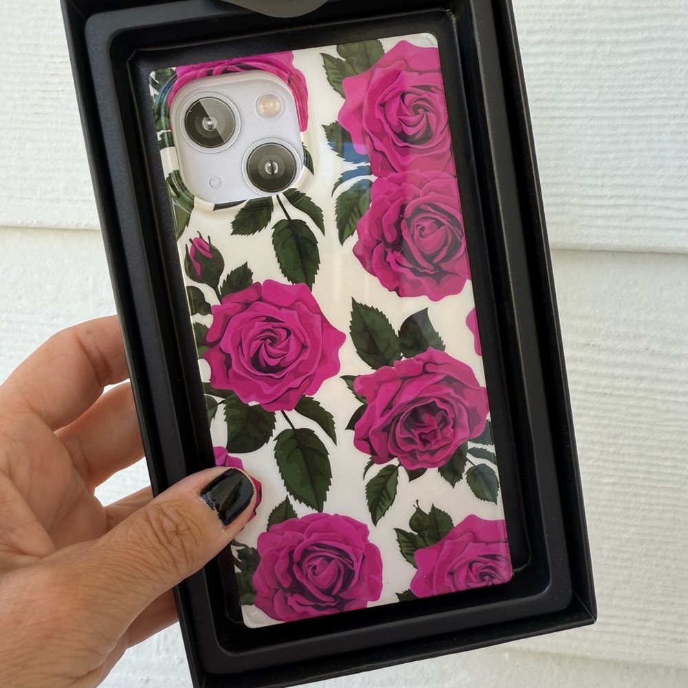 Floral Phone Case with Pink Roses
